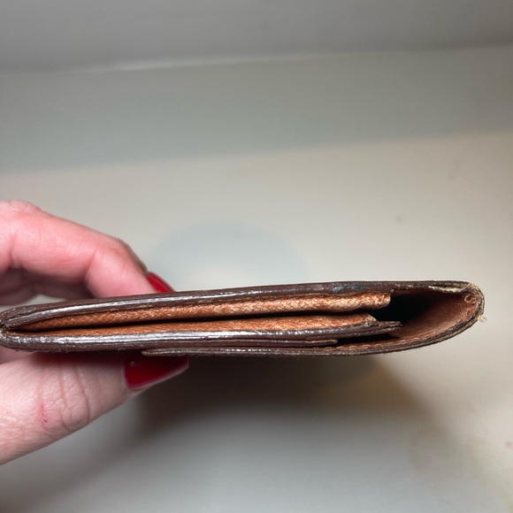 Louis Vuitton monogram wallet - Picture 2 of 12